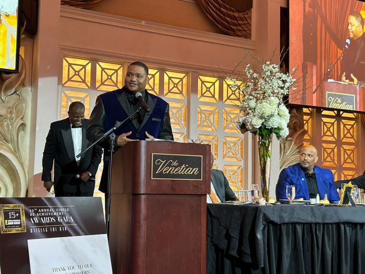 Mayor Marty Small Sr. accepts award from the African American Chamber of Commerce of New Jersey. Image Source: City of Atlant