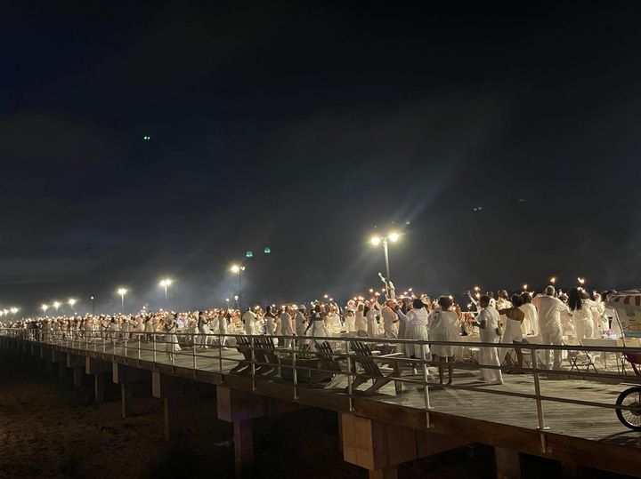 The Boardwalk was awash in white from Oriental to Atlantic avenues for Le Diner en Blanc 2023. Photo Credit: Mark Tyler